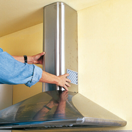 poser-hotte-aspirante-3-heures-realiation