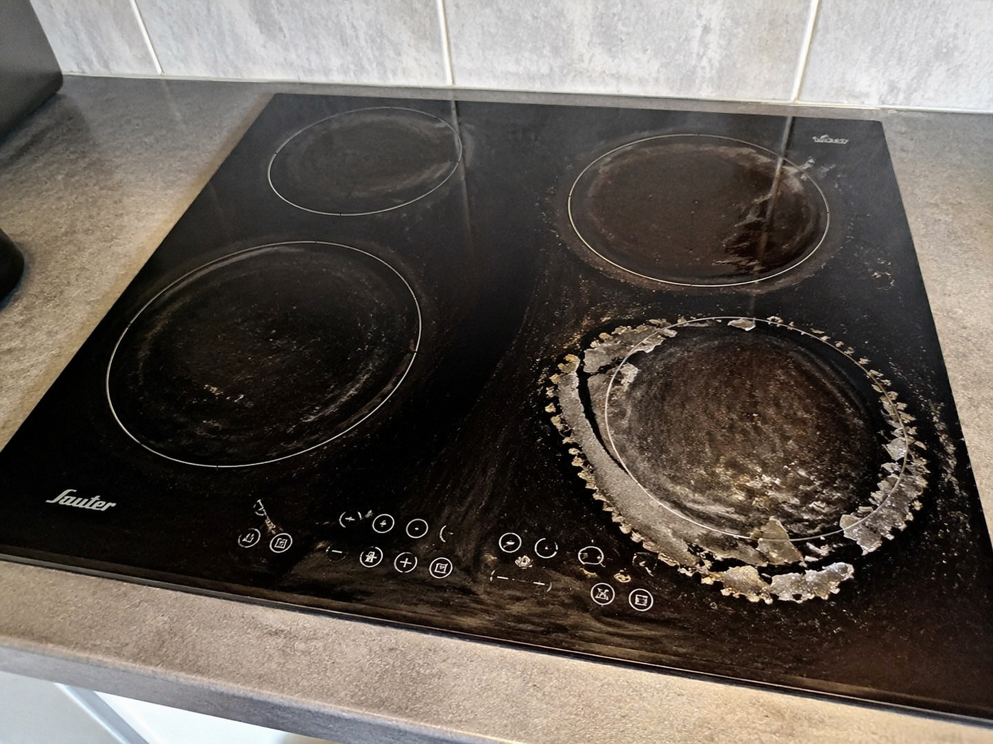 Plaque de cuisson ne fonctionne plus ou HS